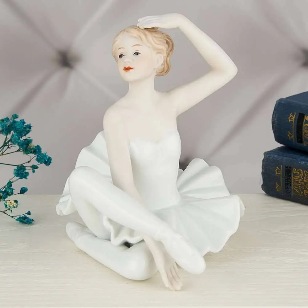 Фигурка Балерина, 13*12*9 см фарфор, фото №1