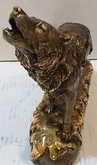 Фигура Волк воет на луну н-29см,l-34см,в-12см  бронза, фото №1