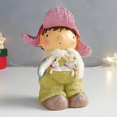 Фигурка Мальчик в комбинезоне с зайчиками в кармашке, фото №1