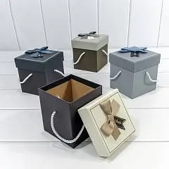 Коробка подарочная  Куб 11,5*11,5*12,5 с бантом и ручками, фото №1